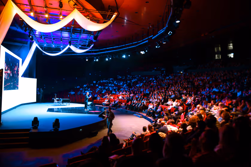 Espectáculo de magia en auditorio